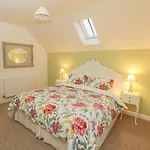 May Cottage * Scarborough